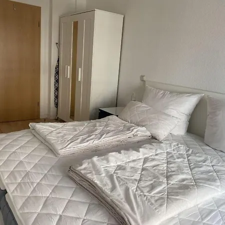 Leopoldstrasse Apartment *